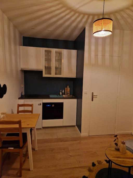 Flat Apartment แซงต์-เดอนี ภายนอก รูปภาพ
